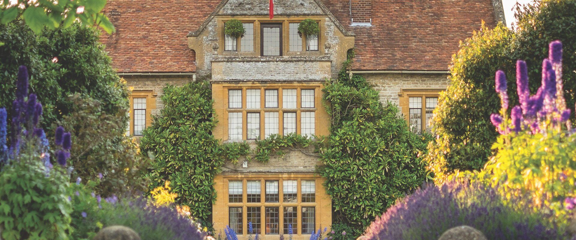 Le Manoir ► Charter-A Ltd Charter-a ltd le manoir